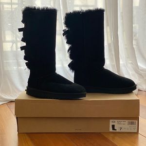 Like New UGG Boots Bailey Bow Tall II Black Size 7
